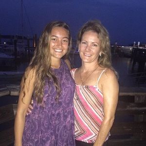 Meet your Posher, Laura & Leigh